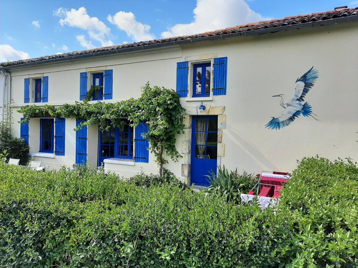 Le Logis Du Heron Coulon Exteriör bild